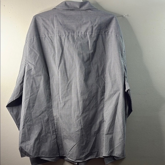 Van Heusen Black and White Striped Button Down Shirt - Picture 4 of 5